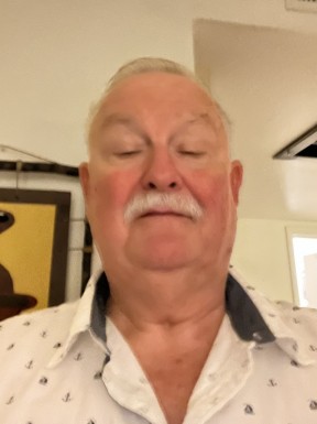 American men looking for love
