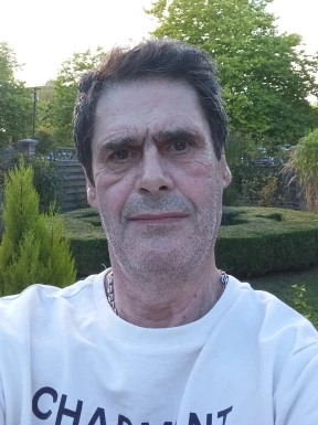 French men looking for love